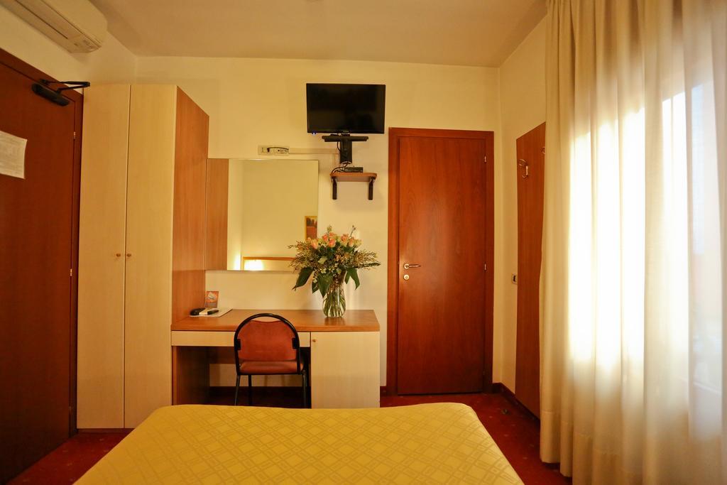 Hotel Due Ragni Вилорба Екстериор снимка