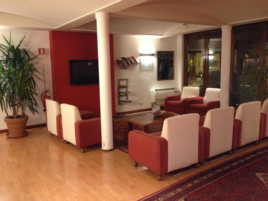 Hotel Due Ragni Вилорба Екстериор снимка
