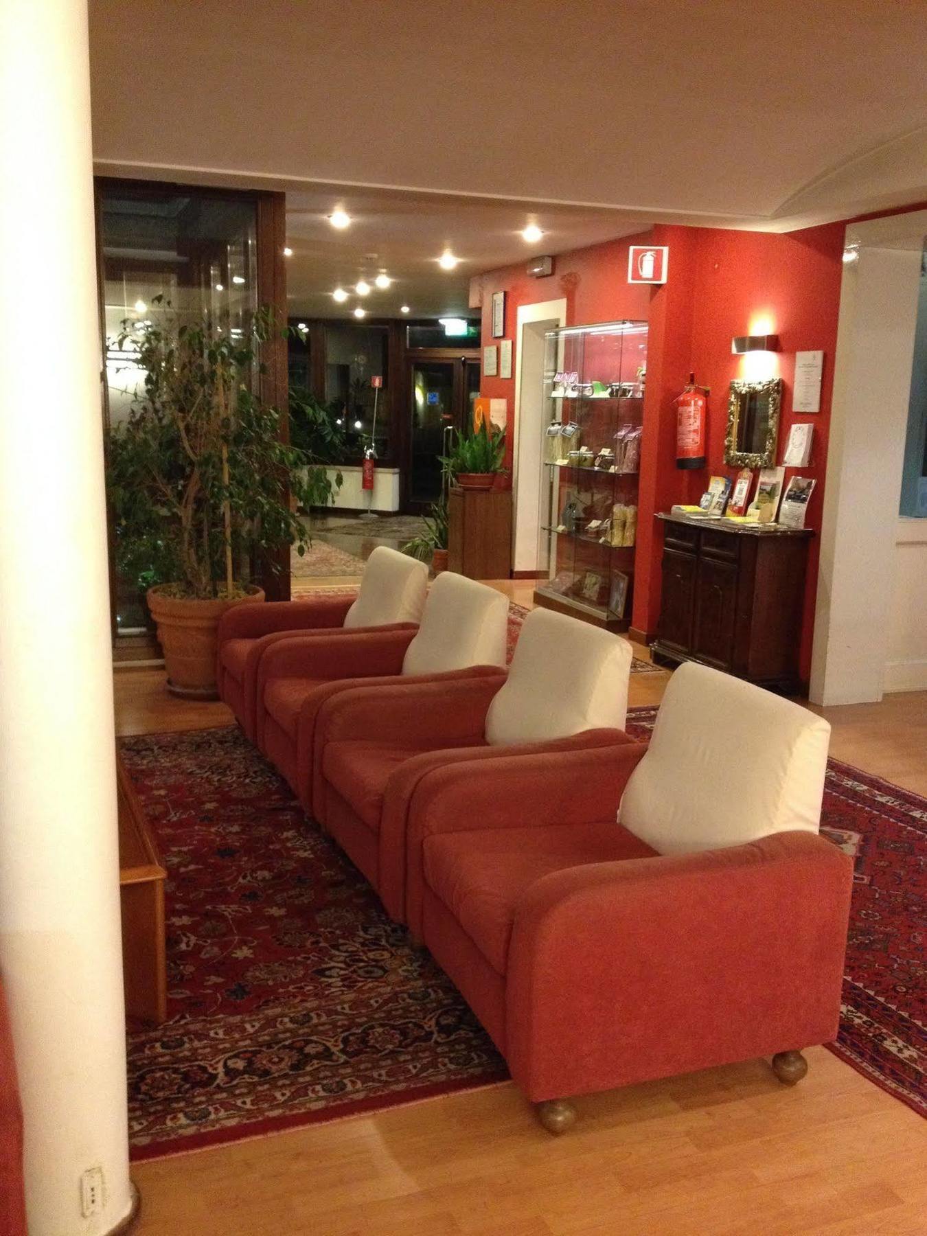 Hotel Due Ragni Вилорба Екстериор снимка