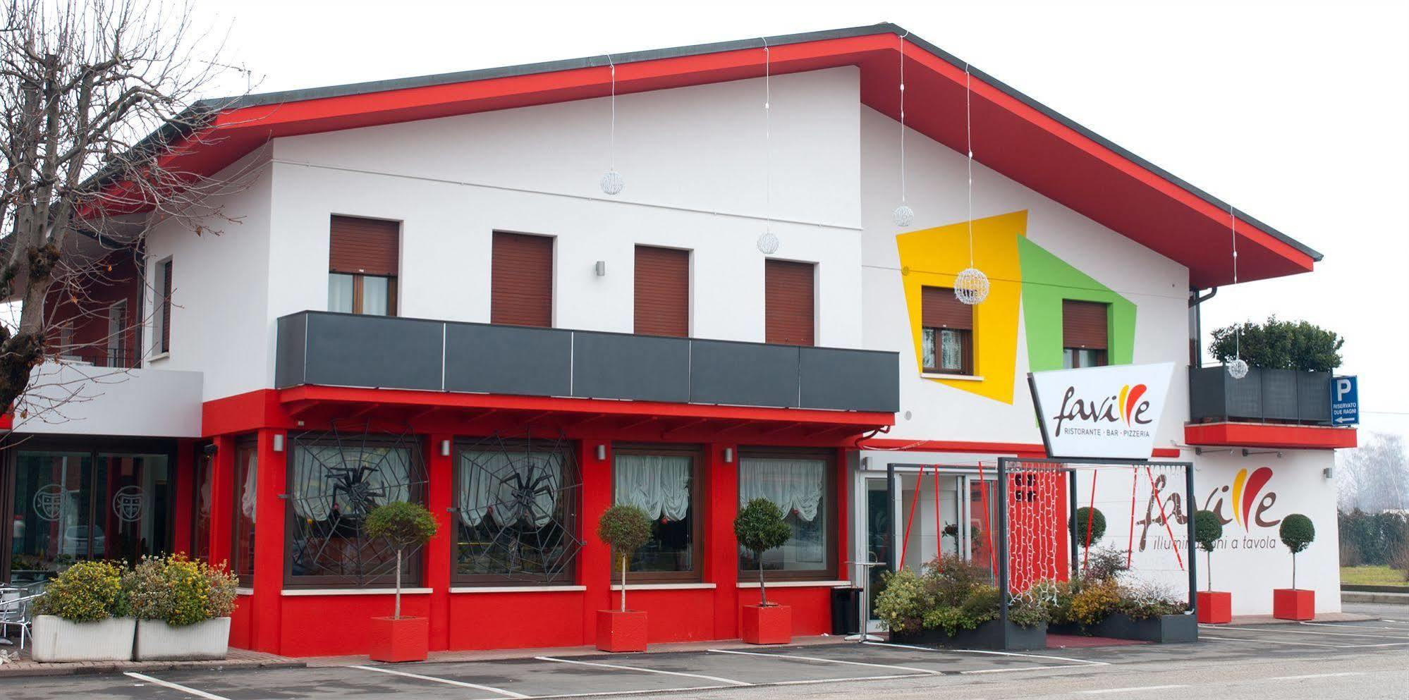 Hotel Due Ragni Вилорба Екстериор снимка