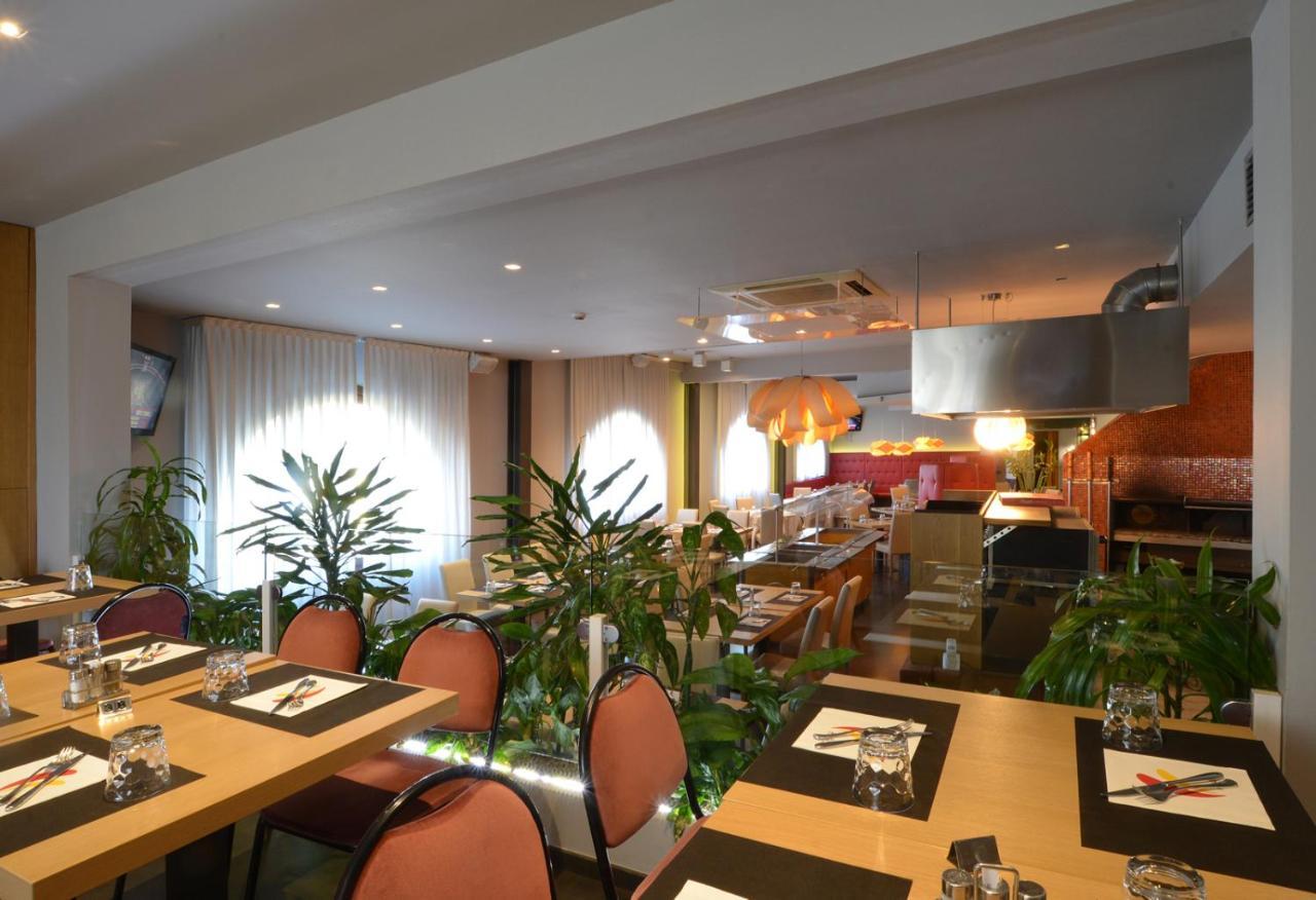 Hotel Due Ragni Вилорба Екстериор снимка