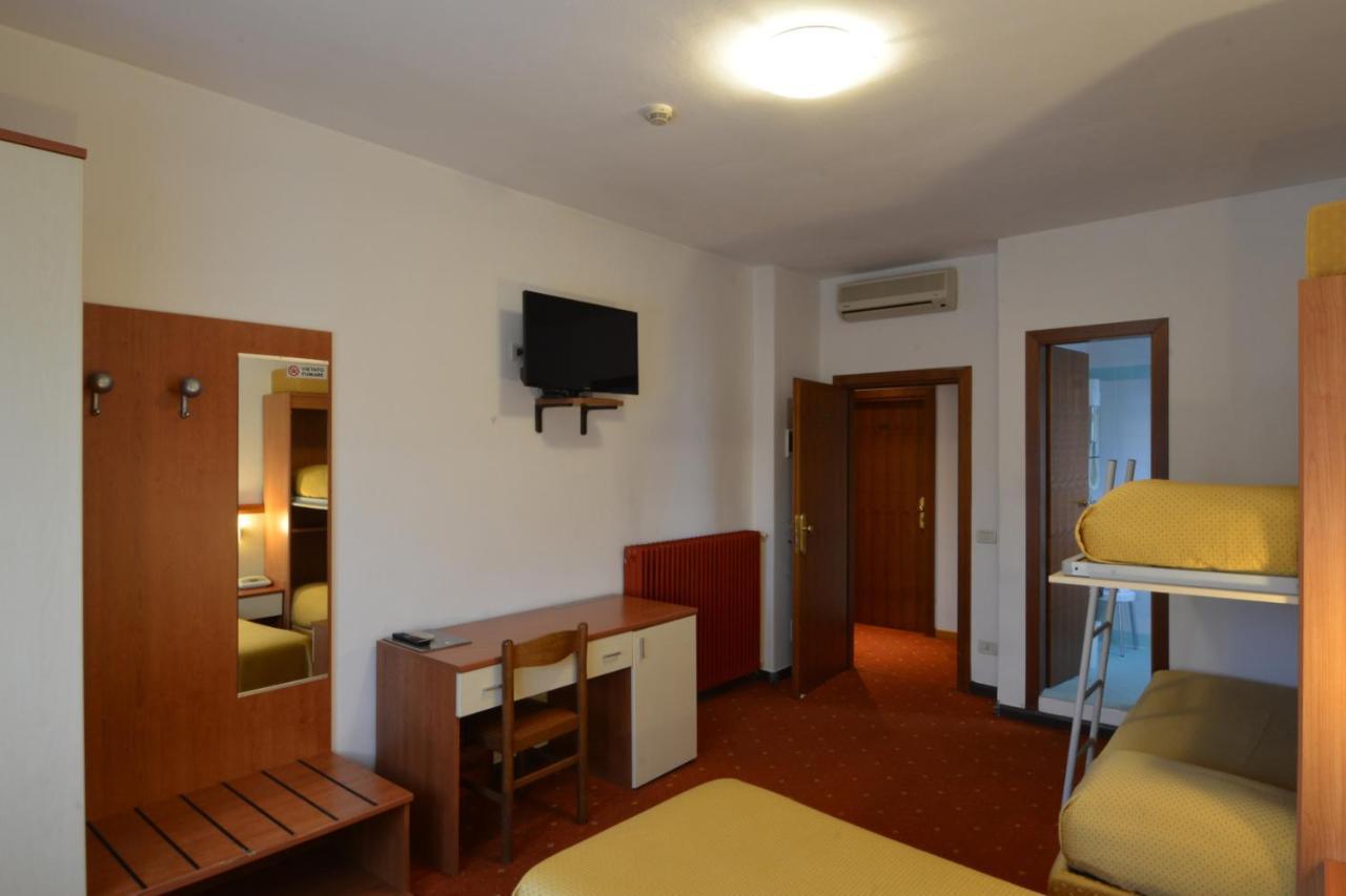 Hotel Due Ragni Вилорба Екстериор снимка