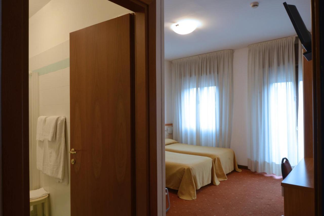 Hotel Due Ragni Вилорба Екстериор снимка